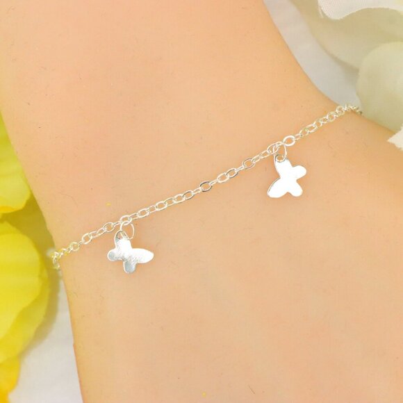 "Minimalist Bracelet, Sleek & Modern Design, Women’s Fashion, YC110246-B - Picture 3 of 10